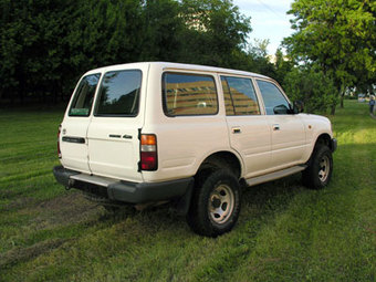 1997 Toyota LAND Cruiser picture