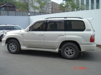 2000 Toyota LAND Cruiser